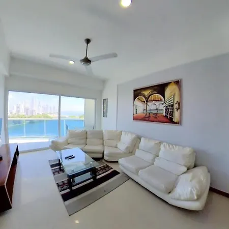 Torre Del Lago Apartment *